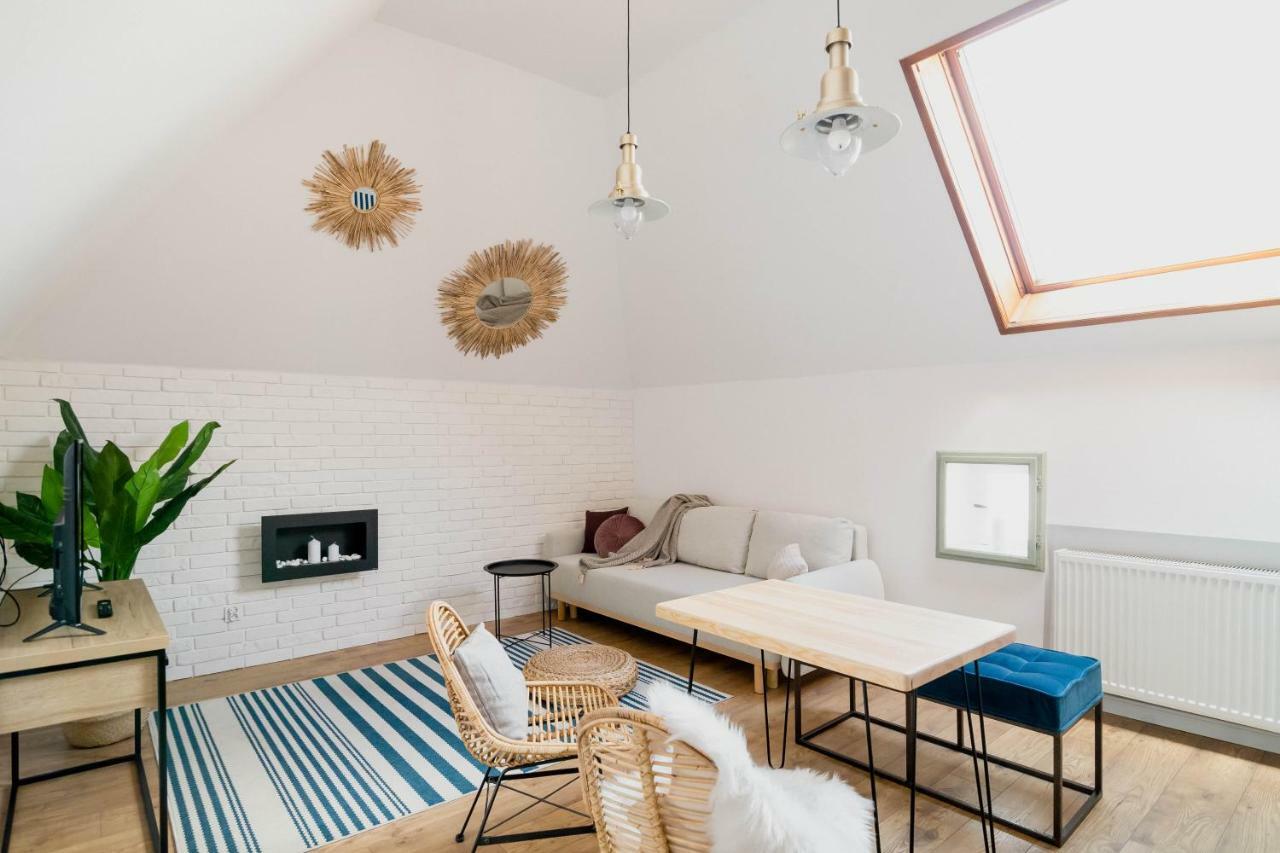 Skyway Apartment Torun Bagian luar foto