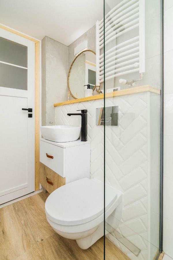 Skyway Apartment Torun Bagian luar foto